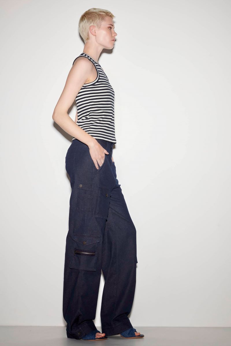 Luisa_Cerano_Tanktop_mit_Streifen_398150780202921_02_min.jpg