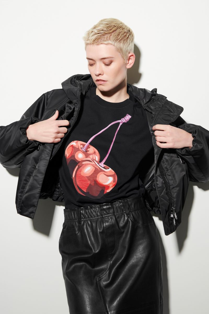 Luisa_Cerano_Outdoorjacke_mit_Zipperdetails_498581412901_00_min.jpg