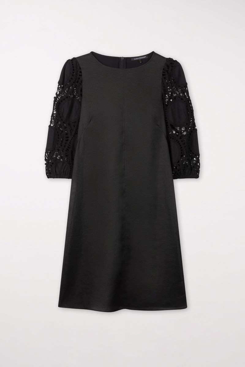 Luisa_Cerano_Kleid_mit_Crochet_Details_798504350001_05_min.jpg