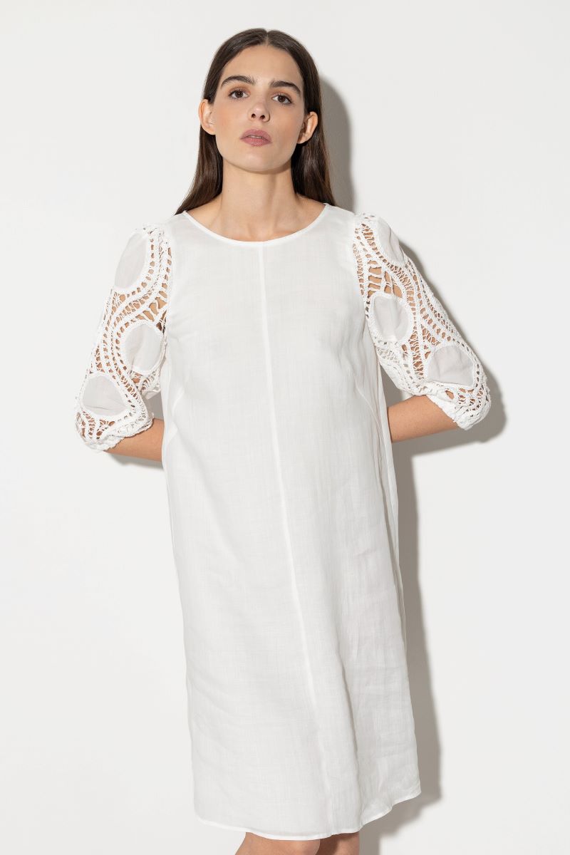 Luisa_Cerano_Kleid_mit_Crochet_Details_79850435000103_01_min.jpg