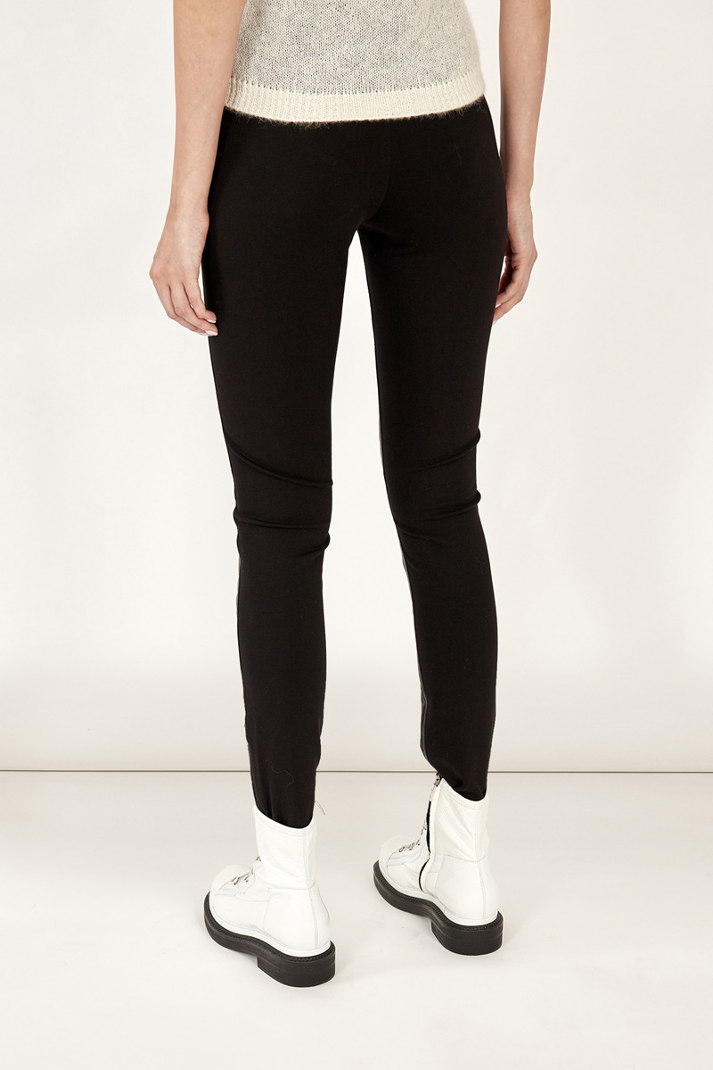 d230609_legginsy_chernye_4.jpg